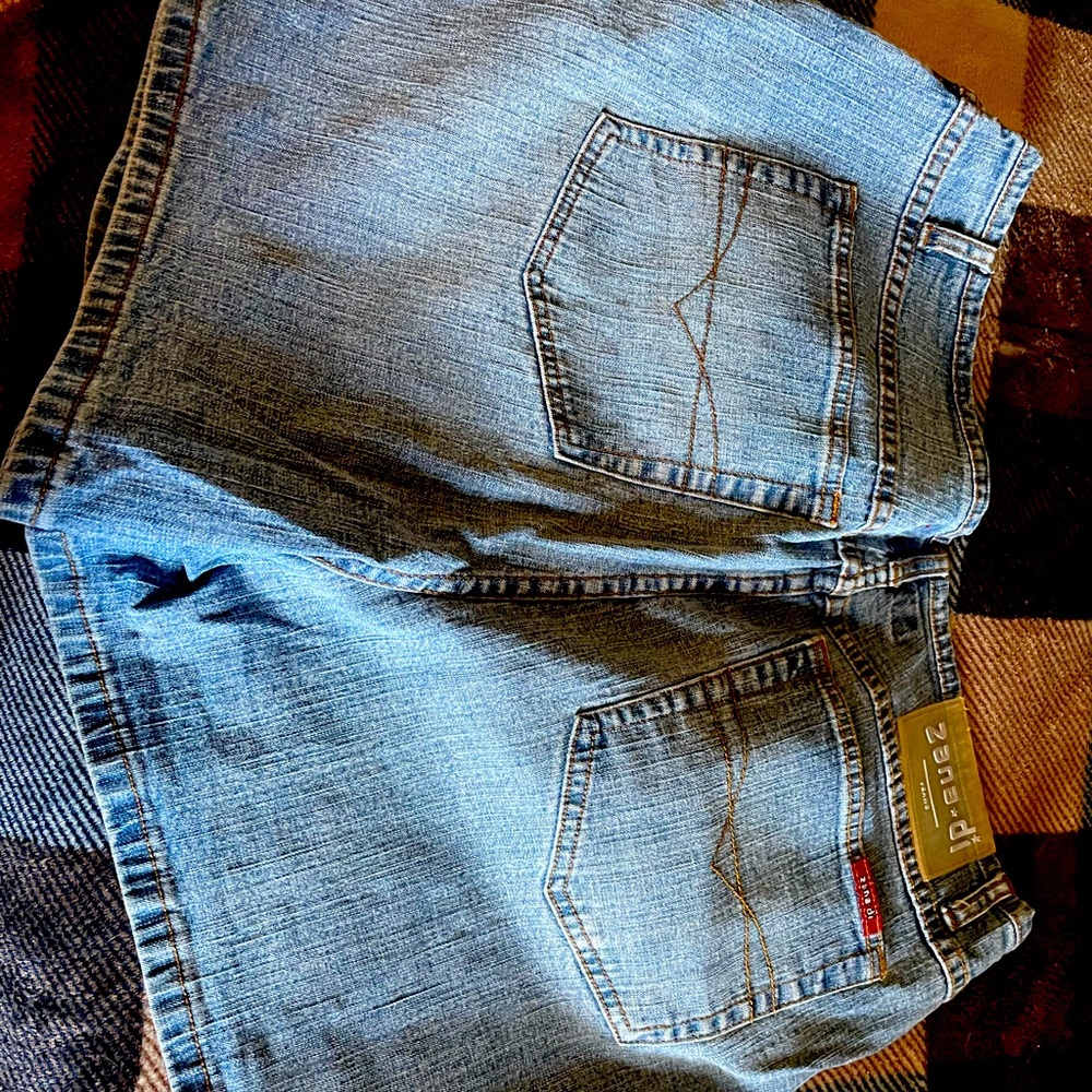 Zara di Shorts